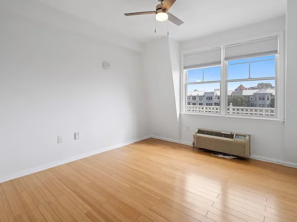 30 Freedom Way image 20 of 38