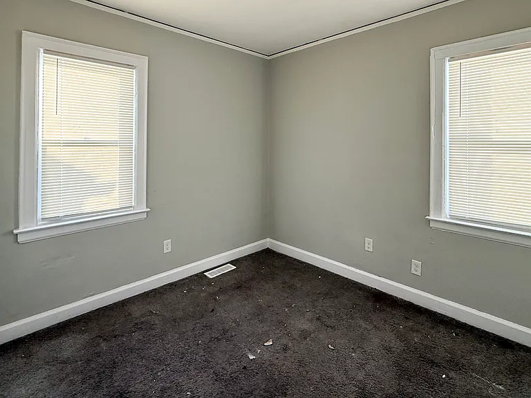 18121 Bentler St — Photo 10