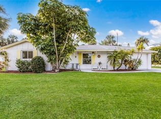 401 Bay Palms Dr, Holmes Beach, FL 34217