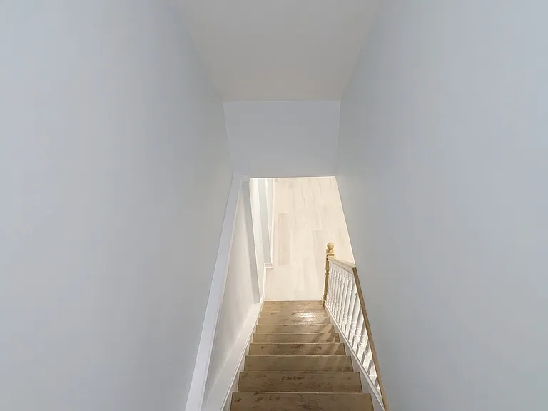 90 Oakvale Ave #LOWER — Photo 15
