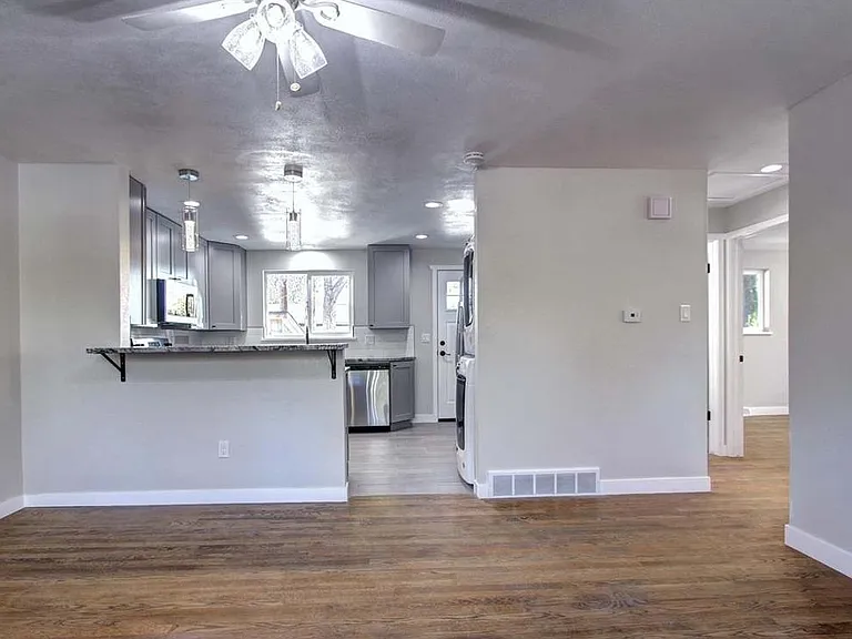 4214 N Pecos St — Photo 12