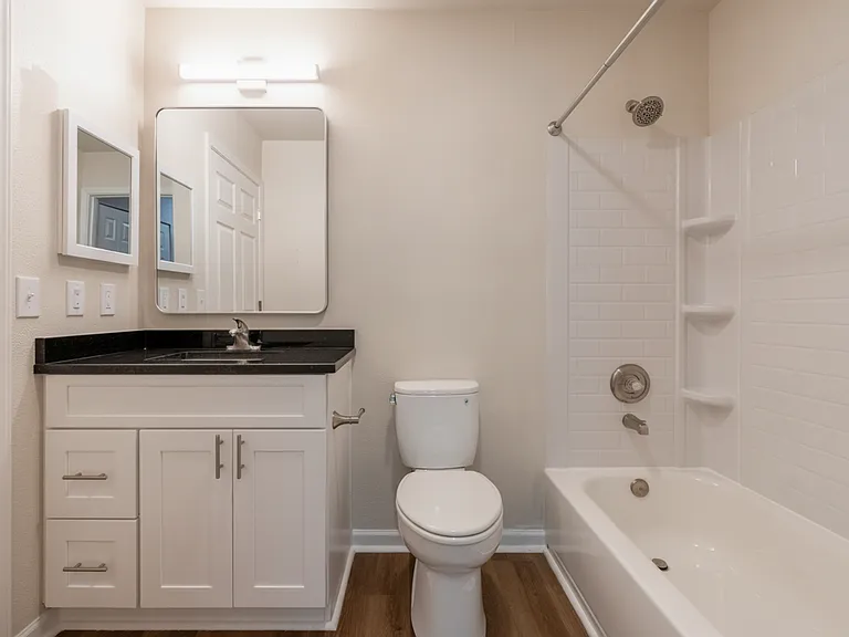 Bellevue Heights Apartments — Photo 8