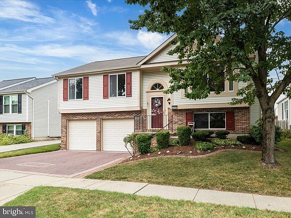 2nd image of 2908 Crystal Palace Ln