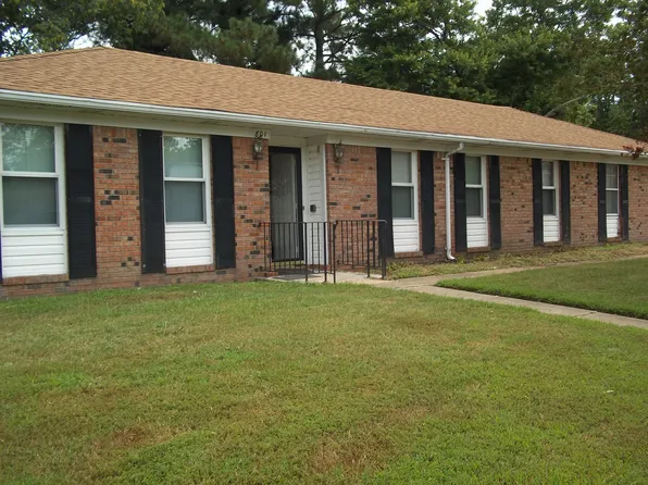 801 Parapet Rd, Chesapeake, VA 23323