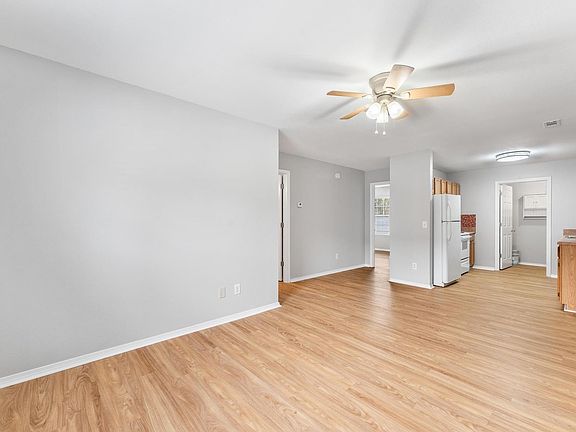 4th image of 1437 W Sligo St APT 1