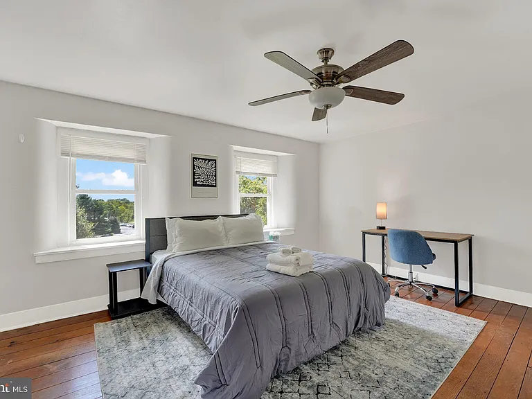 211 Gale Ln — Photo 28