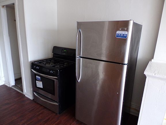 5th image of 1501 Hertel Ave #8