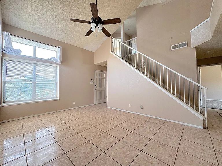 11073 Nathan Bay Dr — Photo 4