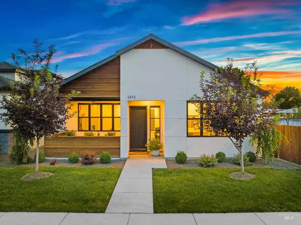 2472 N Birchgrove Ln, Boise, ID 83703
