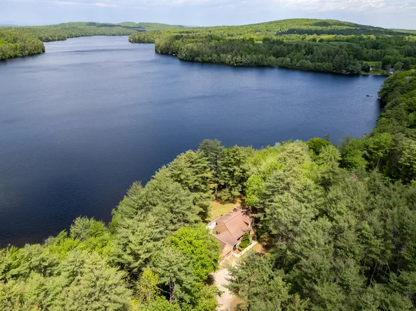 12 Fox Run Lane, Monmouth, ME 04265