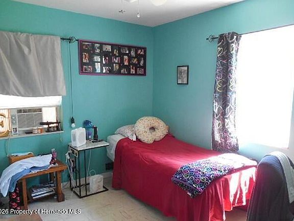 5th image of 1204 Academy Ave