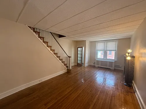 3037 Agate St Photo 1
