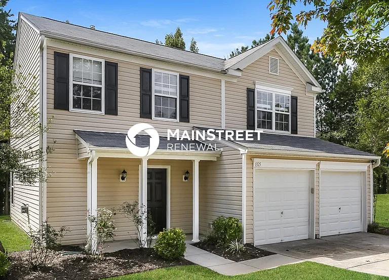 1325 Crestfield Dr — Photo 2