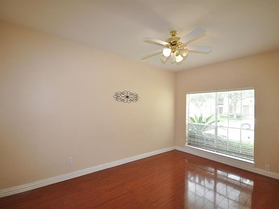 3rd image of 3322 Coastwood Ln