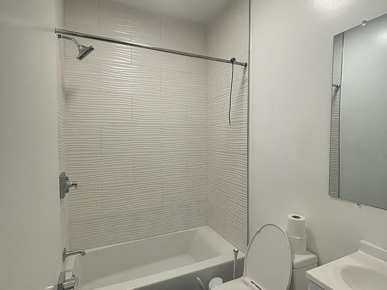 2176 W Venice Blvd #17 — Photo 7
