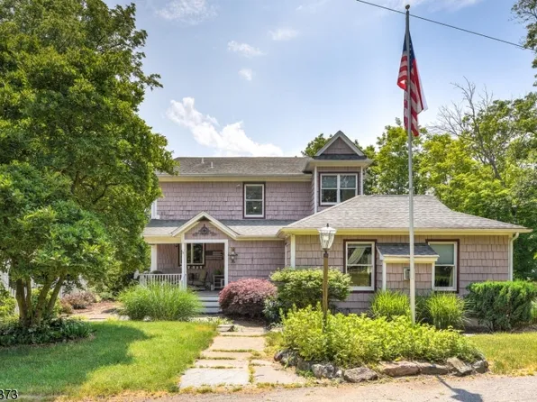 3 Lloyd Ave, Branchville Boro, NJ 07826