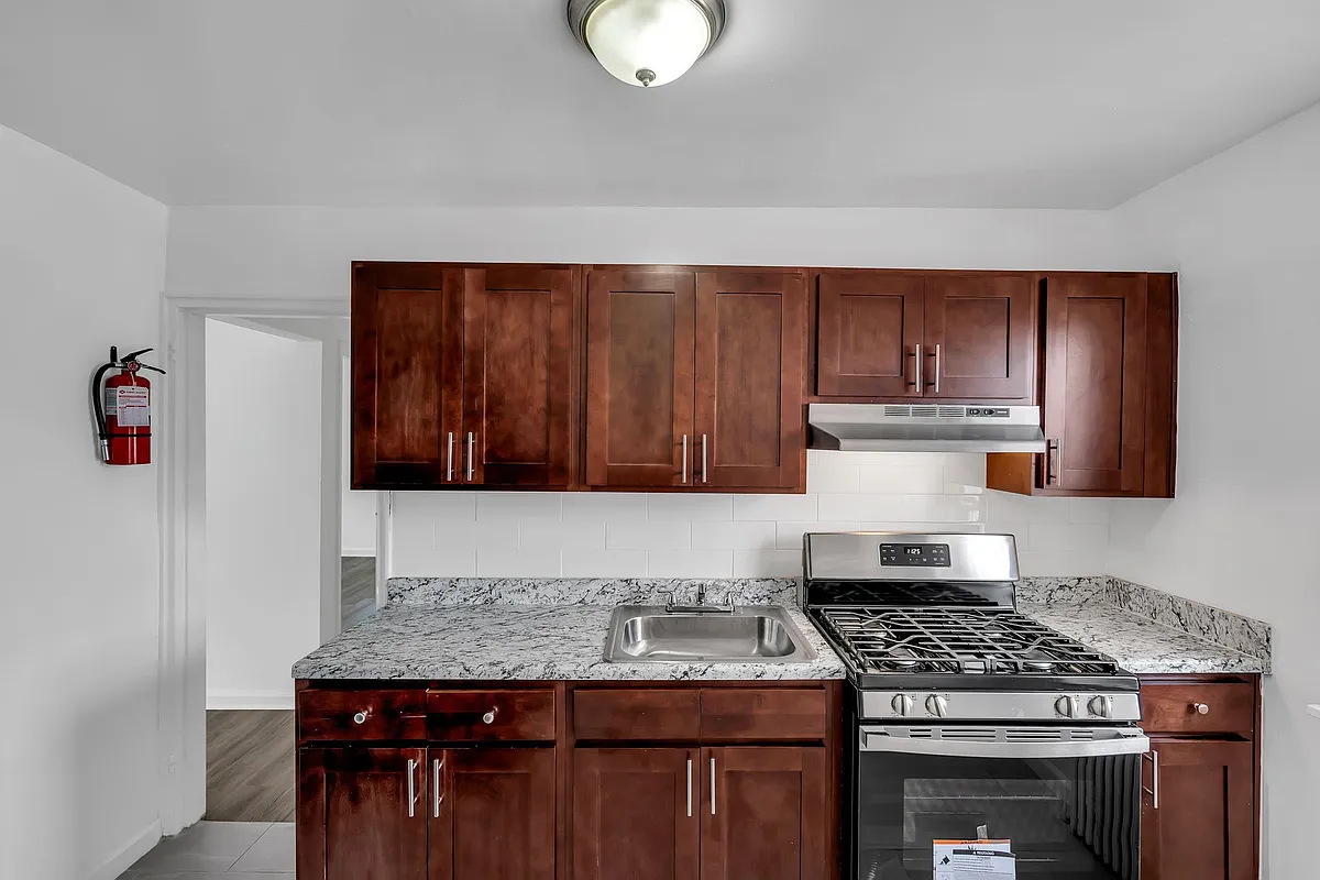 Building Photo - Chilton Hall Apartments