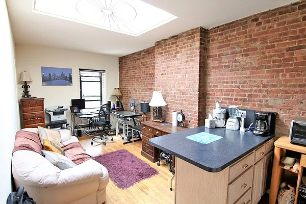 Rented by JK Dansar Corp | media 15