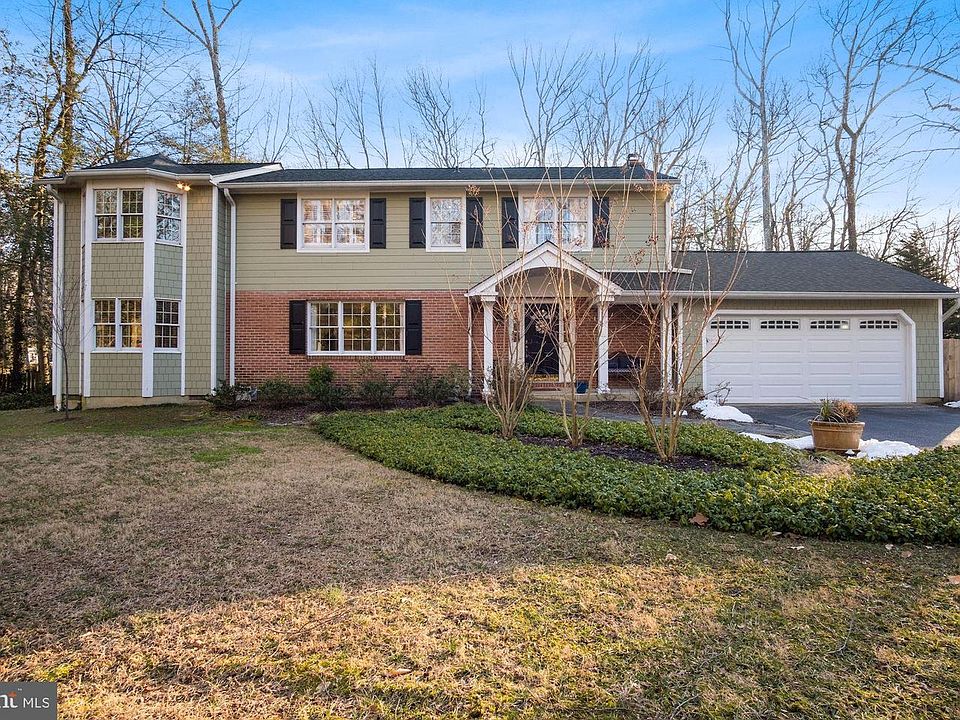 1st image of 749 N Holly Dr