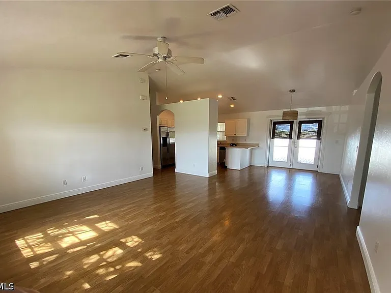 2136 NW 22nd Pl — Photo 7