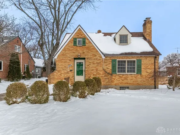 327 Harman Blvd, Oakwood, OH 45419