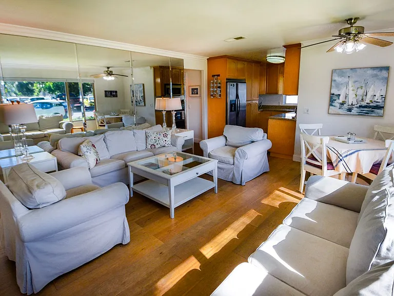 1052 Isabella Ave #A — Photo 4