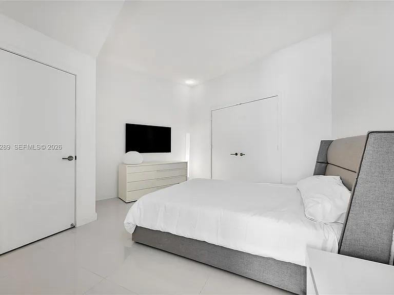 851 NE 1st Ave #1701 — Photo 4