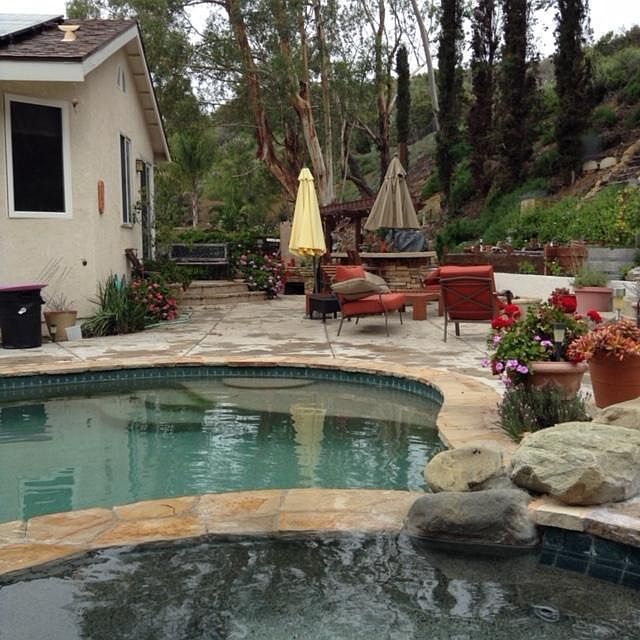 1st image of 607 S Fowler Ave