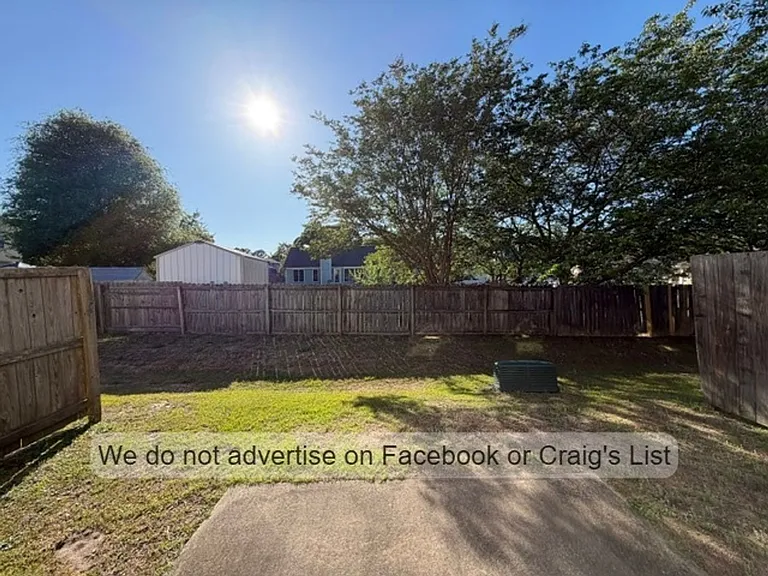 3058 Candlelight Dr — Photo 14