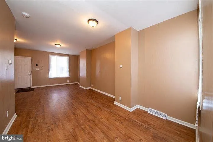 509 N Paxon St — Photo 7
