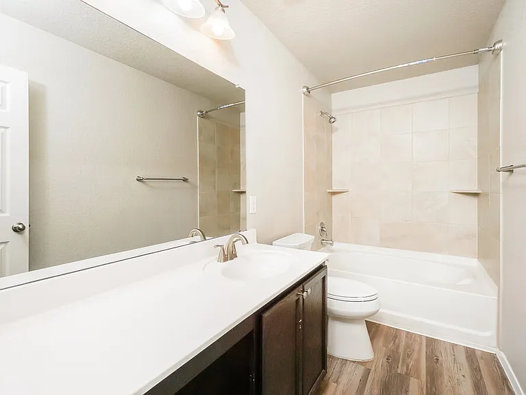 3215 Pedernales Dr — Photo 11