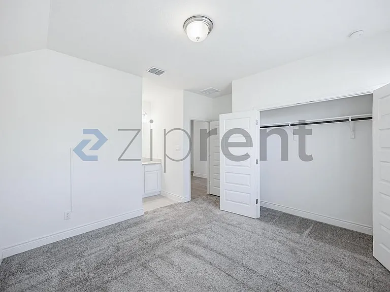 28414 Shailene Dr — Photo 16
