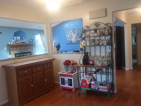 4th image of 2144 Teasdale Dr