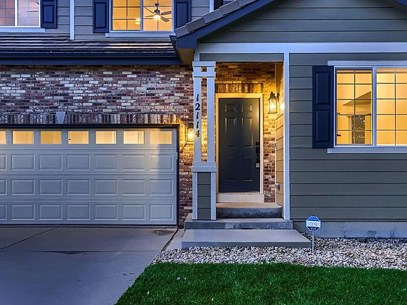 New exterior paint and fixtures.