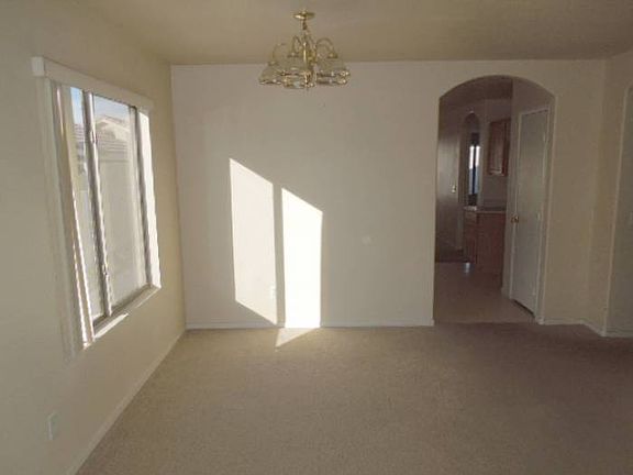 Living Room / Dining