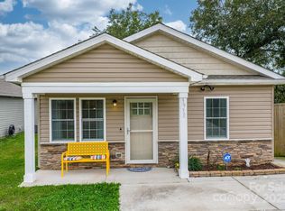 1930 11th Ave NE, Hickory, NC 28601