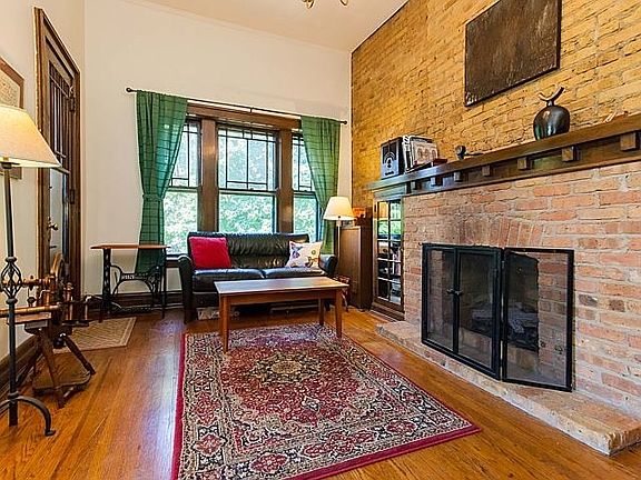 3rd image of 6619 N Glenwood Ave Unit 35