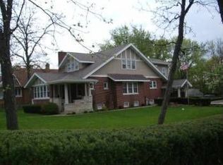 1026 Angle Ave, Northbrook, IL