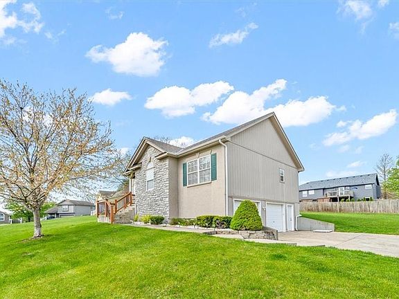 2nd image of 1404 Madison Ct
