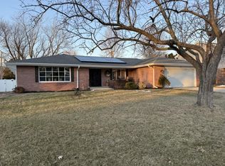 5766 Hoylake Dr, Rockford, IL 61107