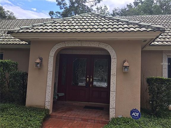 2nd image of 302 Fox Valley Dr