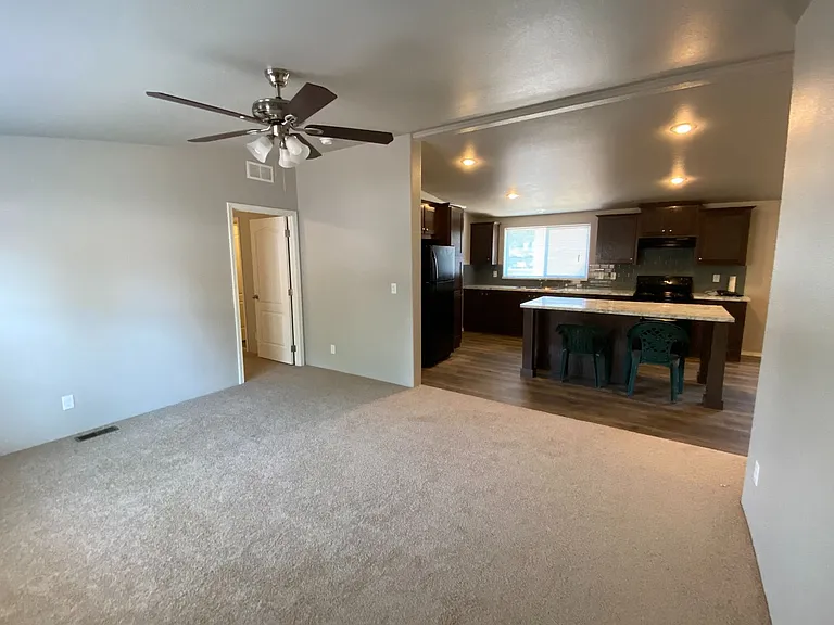253 W Main St — Photo 3