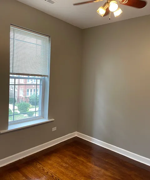 1725 N Harding Ave #1-2 — Photo 4