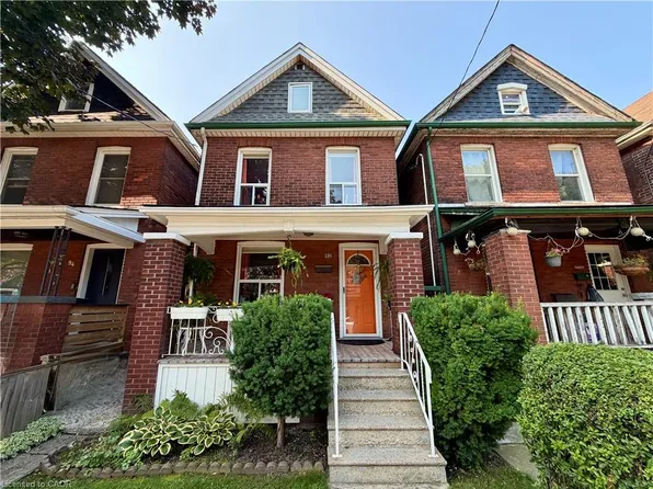 92 Case St, Hamilton, ON L8L 3G9