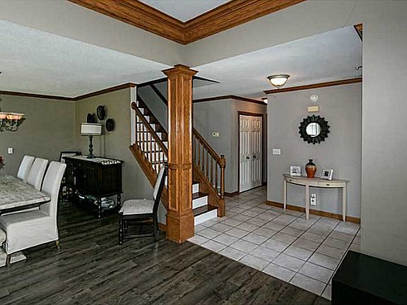 3rd image of 6027 Courtland Dr