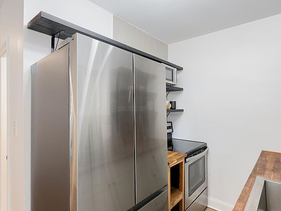 5th image of 708 Oneida Ave