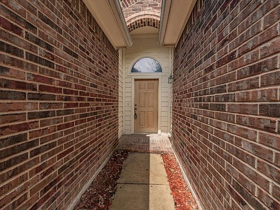 3rd image of 14125 Sierra Vista Way