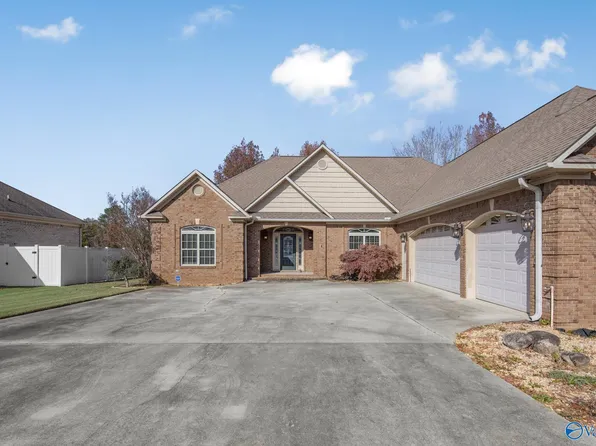 250 Derby Dr, Decatur, AL 35603