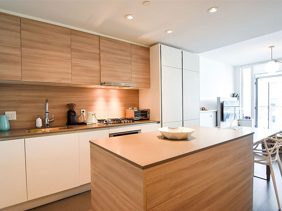 1st image of 988 Quayside Dr #2606