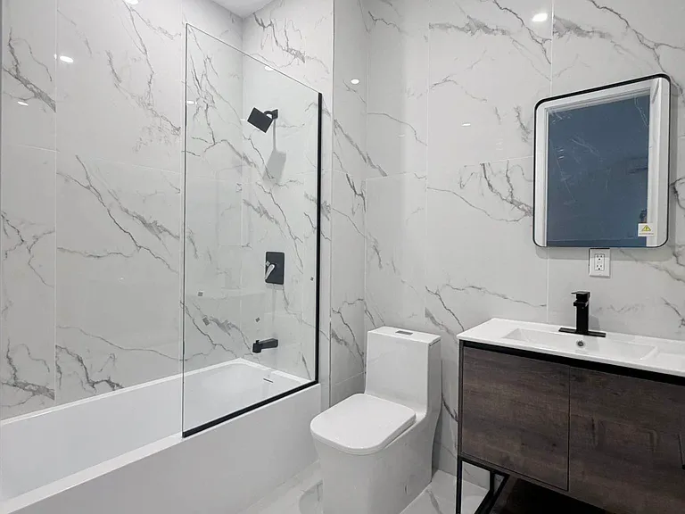 221 S 4th St #1B — Photo 9